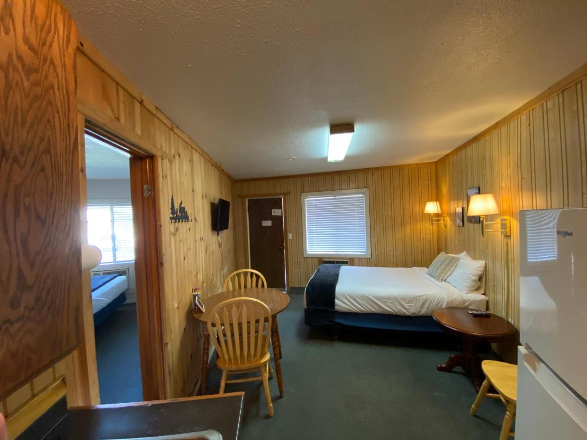 Columbia Point Hotel Kettle Falls
