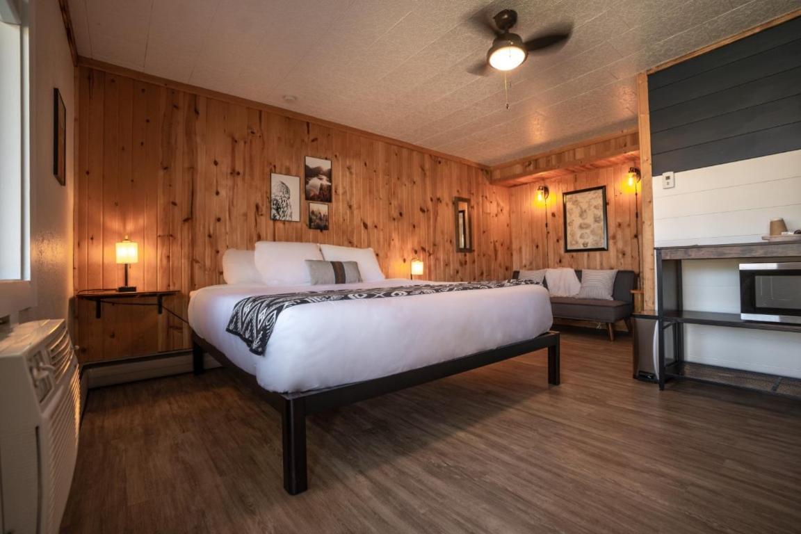 Hotel Columbia Point Kettle Falls